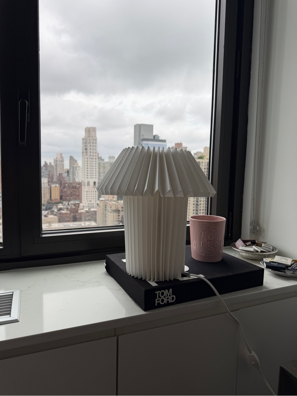 Paper lamp - Picture 3 of 3